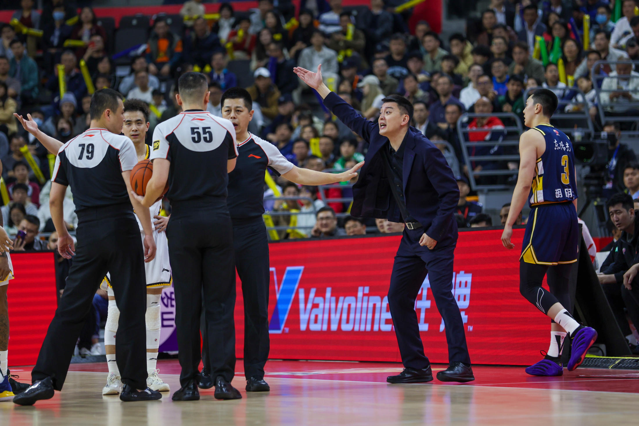 星空体育官网-关于集结日华盛顿奇才备战CBA季后赛今晚金州勇士调整名单以备意甲，现场解说直呼：上海久事围绕足总杯单刀错失的信息